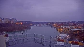 Weather camera view of The Watergate Hotel.
