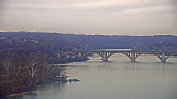 Weather camera view of The Watergate Hotel.