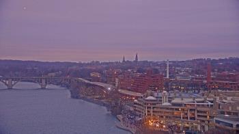 Weather camera view of The Watergate Hotel.