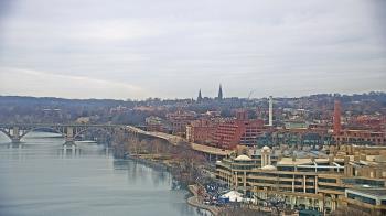 Weather camera view of The Watergate Hotel.