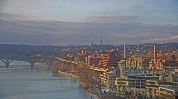 Weather camera view of The Watergate Hotel.