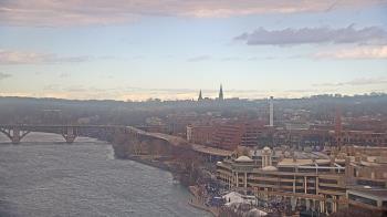 Weather camera view of The Watergate Hotel.