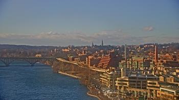 Weather camera view of The Watergate Hotel.