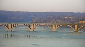 Weather camera view of The Watergate Hotel.
