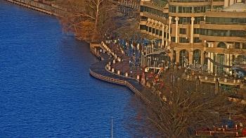 Weather camera view of The Watergate Hotel.