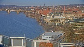 Weather camera view of The Watergate Hotel.