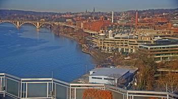 Weather camera view of The Watergate Hotel.