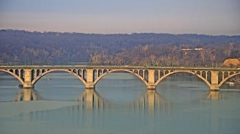 Weather camera view of The Watergate Hotel.