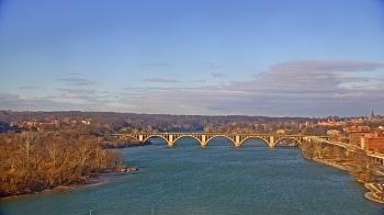 Weather camera view of The Watergate Hotel.