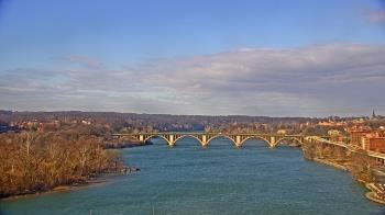 Weather camera view of The Watergate Hotel.