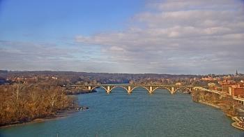 Weather camera view of The Watergate Hotel.