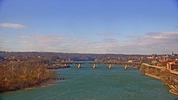 Weather camera view of The Watergate Hotel.