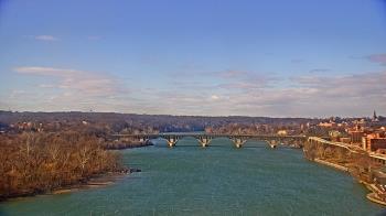 Weather camera view of The Watergate Hotel.