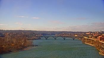 Weather camera view of The Watergate Hotel.