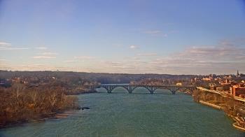 Weather camera view of The Watergate Hotel.