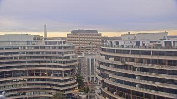 Weather camera view of The Watergate Hotel.