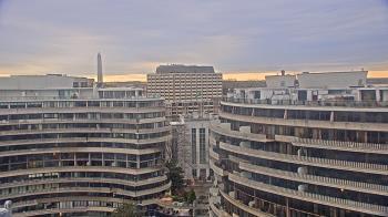 Weather camera view of The Watergate Hotel.