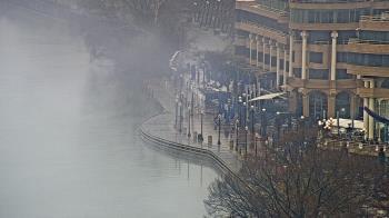 Weather camera view of The Watergate Hotel.