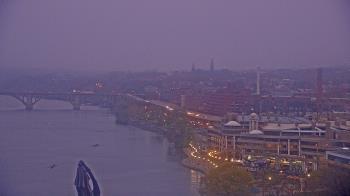 Weather camera view of The Watergate Hotel.