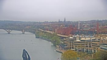 Weather camera view of The Watergate Hotel.