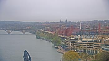 Weather camera view of The Watergate Hotel.