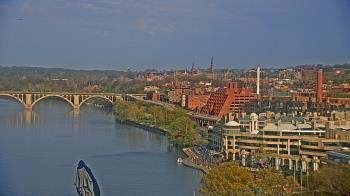 Weather camera view of The Watergate Hotel.