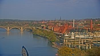 Weather camera view of The Watergate Hotel.