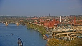 Weather camera view of The Watergate Hotel.