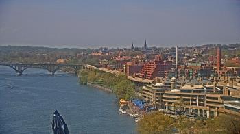 Weather camera view of The Watergate Hotel.