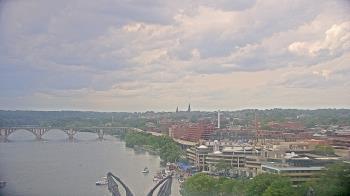 Weather camera view of The Watergate Hotel.