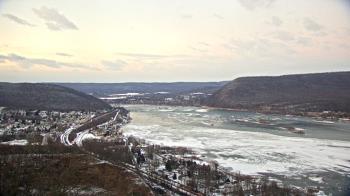 Weather camera view of WHTM Marysville Blue Mtn 1000 ft elev.