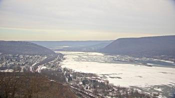 Weather camera view of WHTM Marysville Blue Mtn 1000 ft elev.