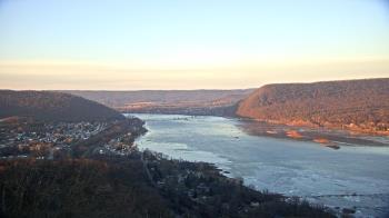 Weather camera view of WHTM Marysville Blue Mtn 1000 ft elev.