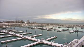 Weather camera view of Waukegan Harbor and Marina.