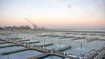 Weather camera view of Waukegan Harbor and Marina.