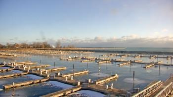 Weather camera view of Waukegan Harbor and Marina.