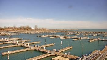 Weather camera view of Waukegan Harbor and Marina.
