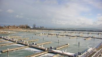 Weather camera view of Waukegan Harbor and Marina.