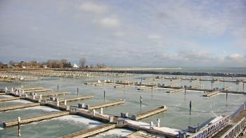 Weather camera view of Waukegan Harbor and Marina.
