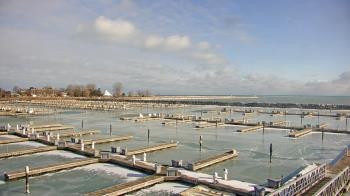 Weather camera view of Waukegan Harbor and Marina.