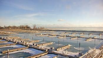 Weather camera view of Waukegan Harbor and Marina.