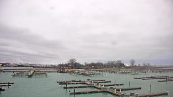 Weather camera view of Waukegan Harbor and Marina.