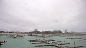 Weather camera view of Waukegan Harbor and Marina.