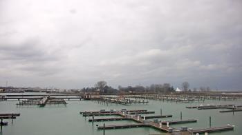 Weather camera view of Waukegan Harbor and Marina.