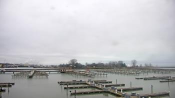 Weather camera view of Waukegan Harbor and Marina.