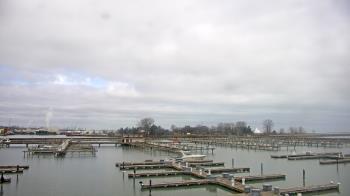Weather camera view of Waukegan Harbor and Marina.