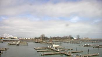 Weather camera view of Waukegan Harbor and Marina.