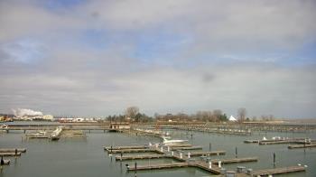 Weather camera view of Waukegan Harbor and Marina.