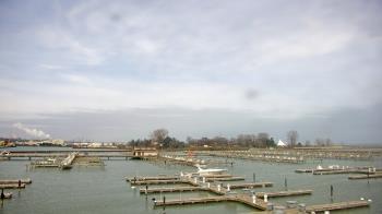 Weather camera view of Waukegan Harbor and Marina.