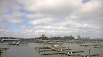 Weather camera view of Waukegan Harbor and Marina.